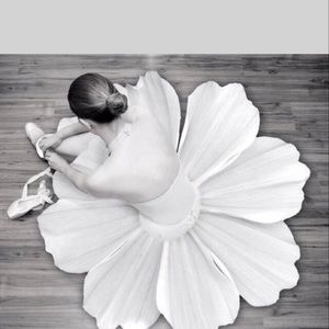 Meet your Posher, Ava